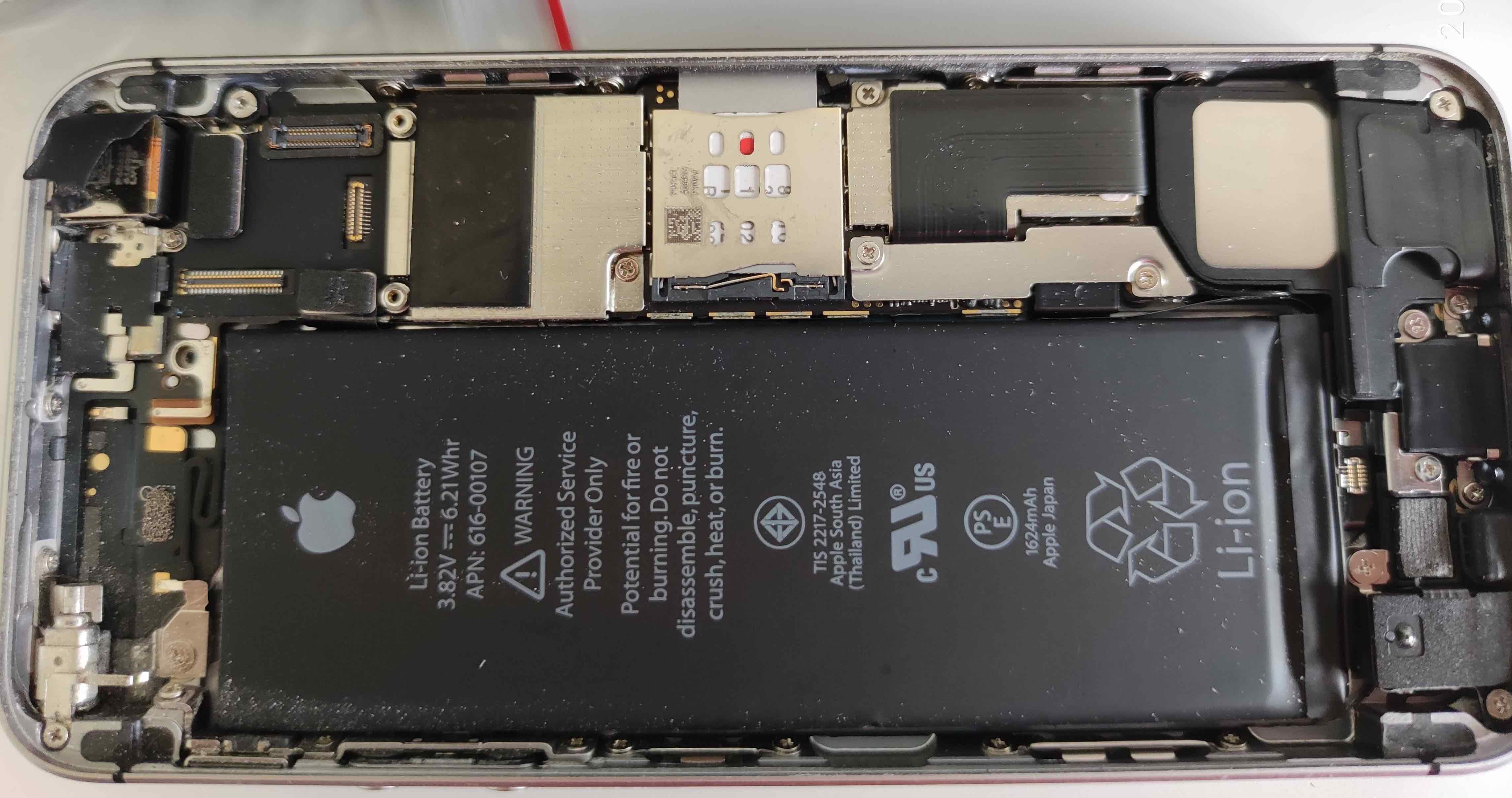 iPhone SE Disassembly